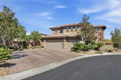 10470 Dove Meadow Way, Las Vegas, NV 89135 