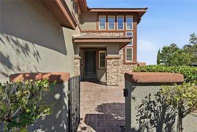 10470 Dove Meadow Way, Las Vegas, NV 89135 