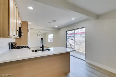5197 Andover Drive, Las Vegas, NV 89122 Kitchen