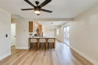 5197 Andover Drive, Las Vegas, NV 89122 Living Room
