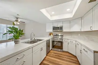 6250 West Flamingo Road 139, Las Vegas, NV 89103 Kitchen