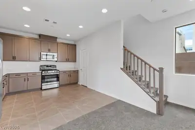 11636 Golden Oriole Avenue, Las Vegas, NV 89138 