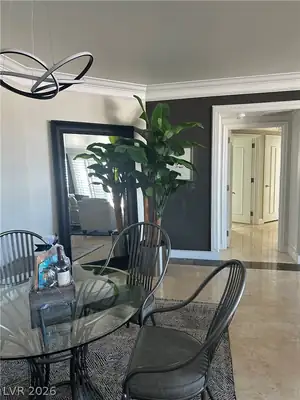 2777 Paradise Road 403, Las Vegas, NV 89109 Dining Area