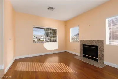 8215 Vista Colorado Street, Las Vegas, NV 89123 Living Room