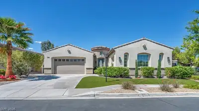 10528 Garden Light Drive, Las Vegas, NV 89135 Front of Structure