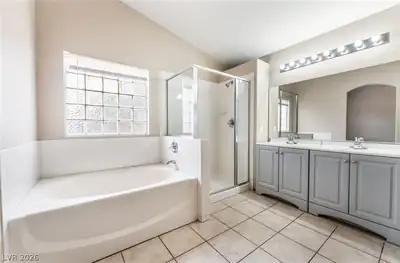 4910 Athens Bay Place, North Las Vegas, NV 89031 Primary Bathroom
