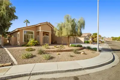 2525 Vera Cruz Circle, Henderson, NV 89074 Front of Structure