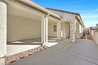 10627 Foggy Glen Avenue, Las Vegas, NV 89135 Entry