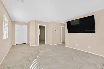 10627 Foggy Glen Avenue, Las Vegas, NV 89135 Living Room