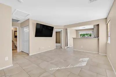 10627 Foggy Glen Avenue, Las Vegas, NV 89135 Living Room