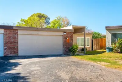 5253 South Lakewood Court, Las Vegas