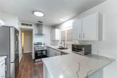 5253 South Lakewood Court, Las Vegas, NV 89120 Kitchen