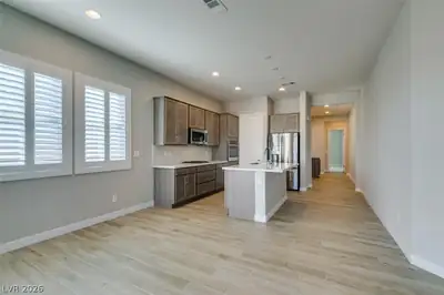 9876 Outer Hebrides Avenue, Las Vegas, NV 89166 Kitchen