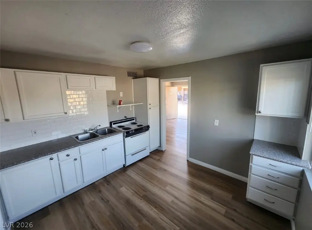 2320 Bassler Street, North Las Vegas, NV 89030