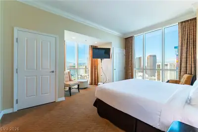 125 East Harmon Avenue 3501 & 3503, Las Vegas, NV 89109 Primary Bedroom