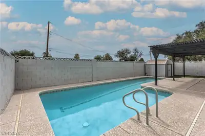5180 Richmond Circle, Las Vegas, NV 89120 Pool