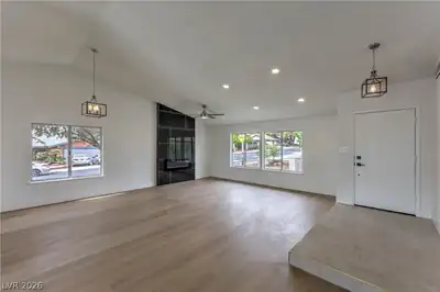 5180 Richmond Circle, Las Vegas, NV 89120 Living Room