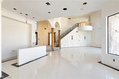 8124 Tiara Cove Circle, Las Vegas, NV 89128 