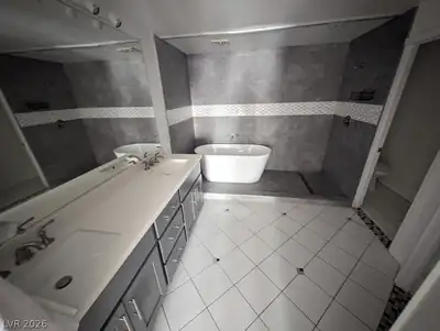 821 Glacier Peak Lane 103, Las Vegas, NV 89144 Primary Bathroom