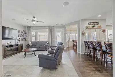 1532 Paintbrush Way, Logandale, NV 89021 Living Room