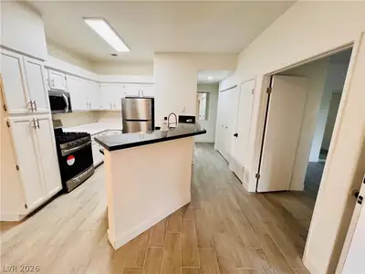 5415 West Harmon Avenue 1177, Las Vegas, NV 89103 Kitchen