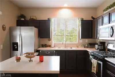 2047 Smoketree Village Circle, Henderson, NV 89012 Kitchen