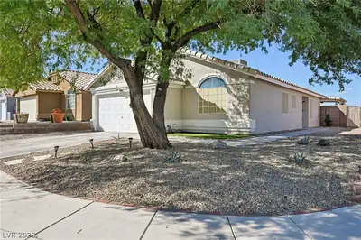 2985 Mount Hope Drive, Las Vegas, NV 89156 Front of Structure