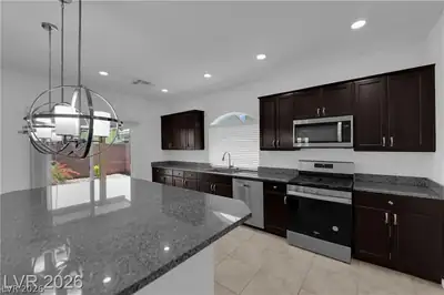 7138 Oakville Ranch Court, Las Vegas, NV 89118 Kitchen