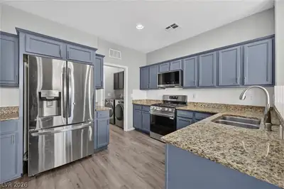 6684 Mojave Blush Drive, Las Vegas, NV 89122 Kitchen