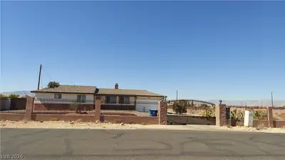 8545 Mohawk Street, Las Vegas, NV 89139 Front of Structure