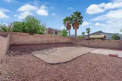 7677 Balmoral Mills Court, Las Vegas, NV 89113 Yard