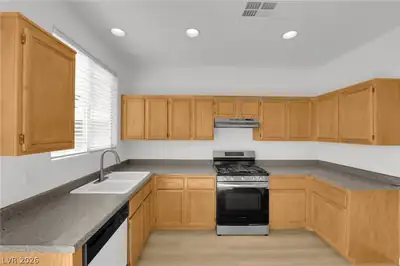 7677 Balmoral Mills Court, Las Vegas, NV 89113 Kitchen