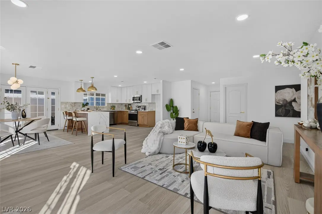 3939 Meadowglen Drive, Las Vegas, NV 89121