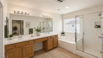 5321 Wild Sunflower Street, North Las Vegas, NV 89081 Primary Bathroom