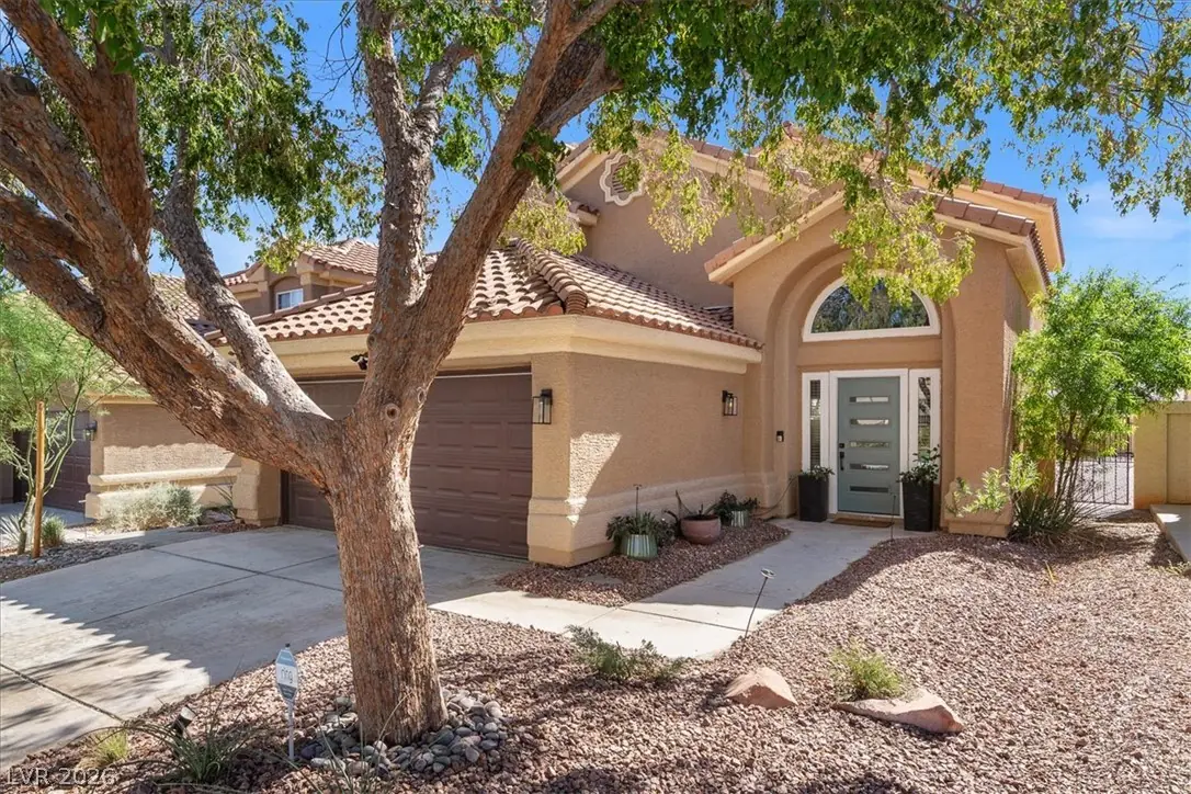 8325 Sky Canyon Court, Las Vegas, NV 89128