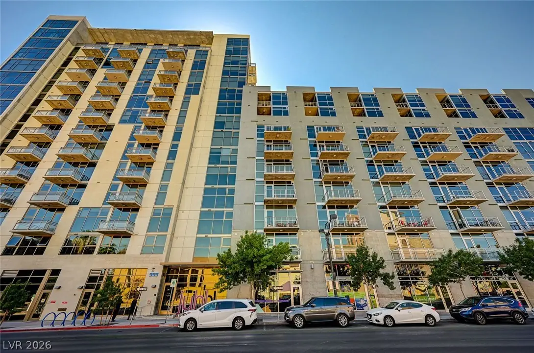 353 East Bonneville Avenue 403, Las Vegas, NV 89101