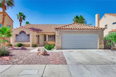 2738 Briarcliff Avenue, Henderson, NV 89074 Front of Structure