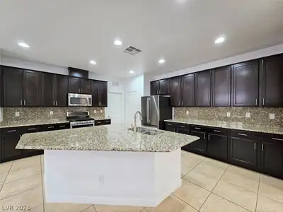 3032 Camino Largo Avenue, Henderson, NV 89044 Kitchen