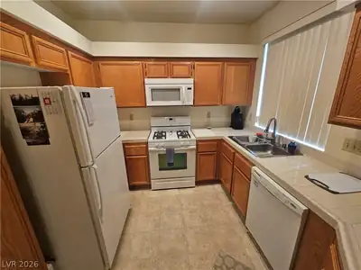 5155 West Tropicana Avenue 2167, Las Vegas, NV 89103 Kitchen