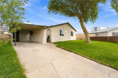 5444 Northridge Lane, Las Vegas, NV 89122 Front of Structure