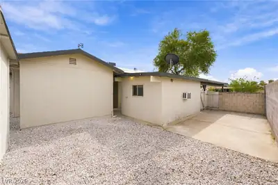 5444 Northridge Lane, Las Vegas, NV 89122 Yard
