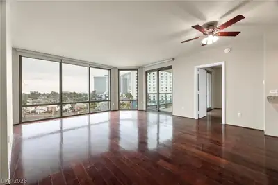 322 Karen Avenue 501, Las Vegas, NV 89109 