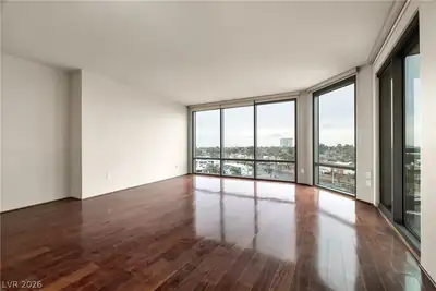322 Karen Avenue 501, Las Vegas, NV 89109 