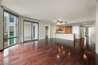 322 Karen Avenue 501, Las Vegas, NV 89109 
