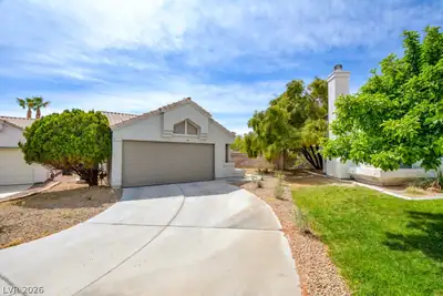 8325 Shark Tank Court, Las Vegas