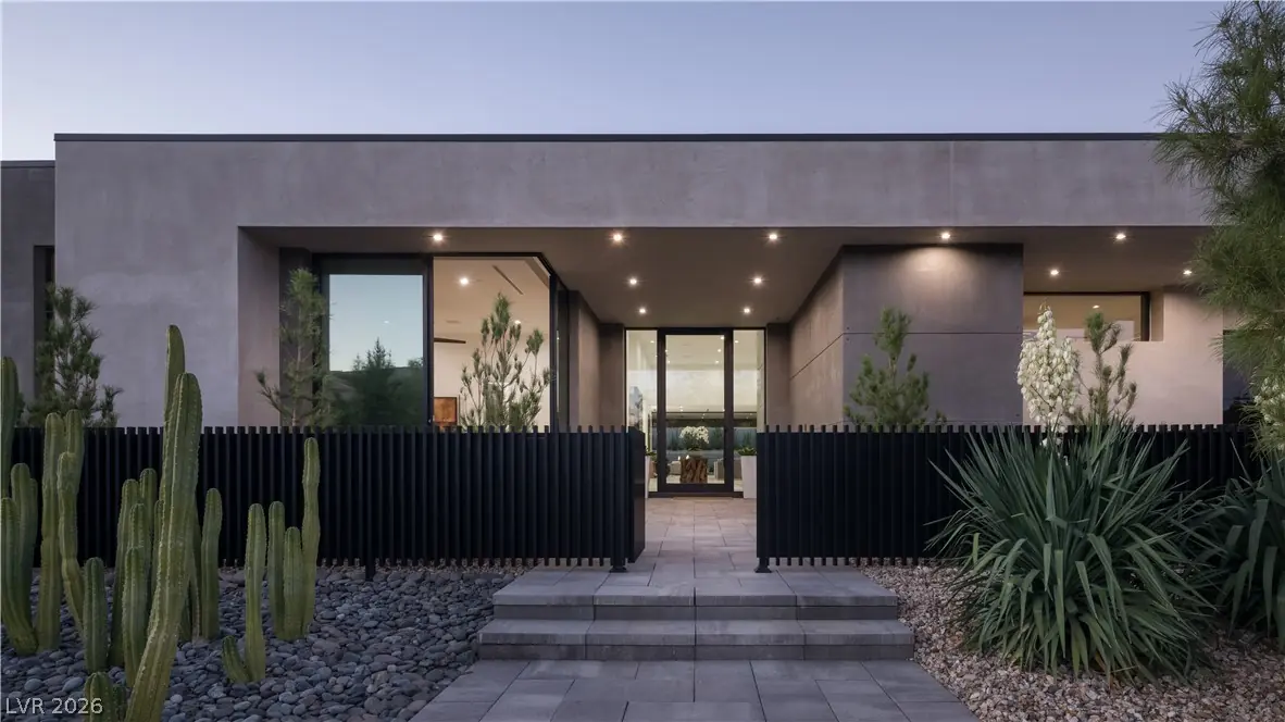 38 Skybird Court, Las Vegas, NV 89135