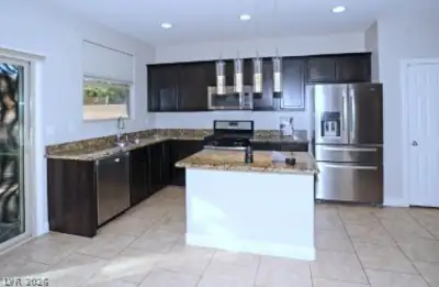 973 Via Del Tramonto Street, Henderson, NV 89011 Kitchen