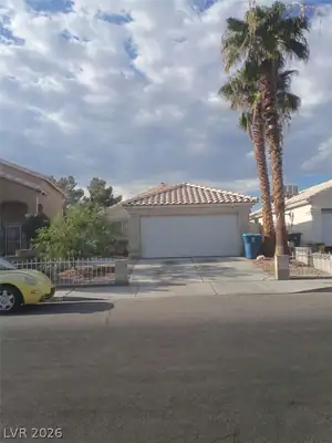 5225 Silverheart Avenue, Las Vegas, NV 89142 Front of Structure