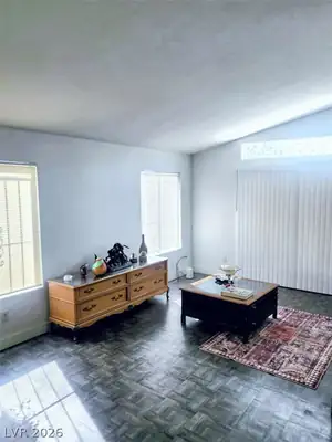 5225 Silverheart Avenue, Las Vegas, NV 89142 Living Room