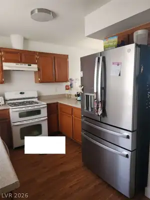 5225 Silverheart Avenue, Las Vegas, NV 89142 Kitchen